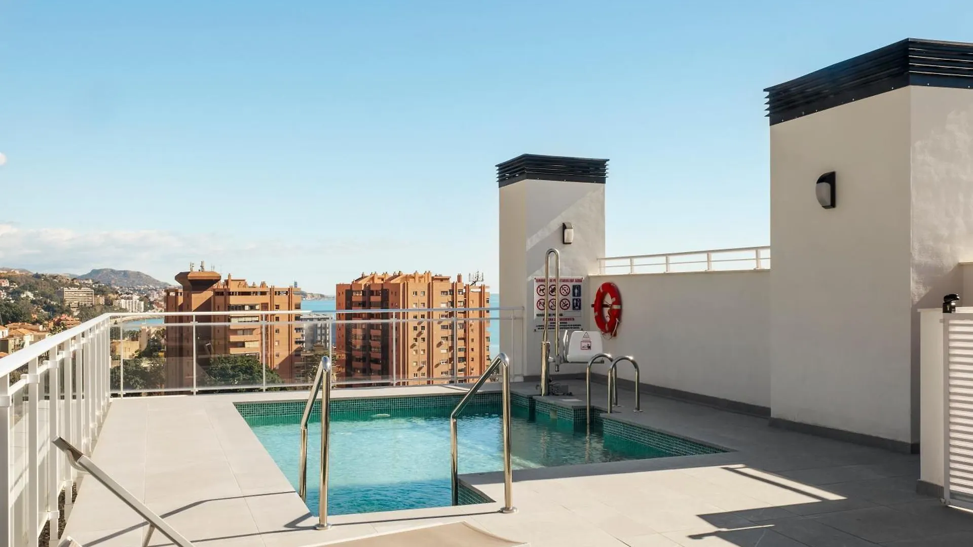 アパート Apartamento De Lujo En La Malagueta Con Piscina Y Garaje マラガ